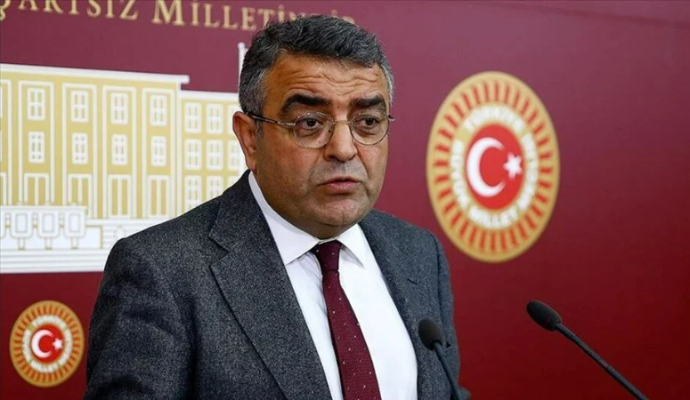 Sezgin Tanrıkulu: 1500 Kürtçe öğretmeni atama bekliyor