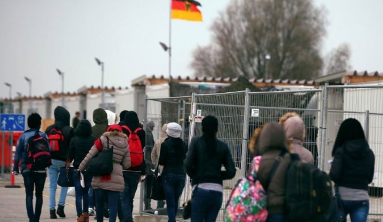 Almanya, 10 ayda 13 bin 512 kişiyi geri gönderdi