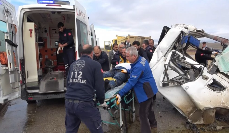 Elazığ’da trafik kazası: 2 ağır yaralı