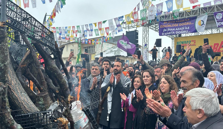 Bingöl Karlıova Newroz’u karla karşıladı