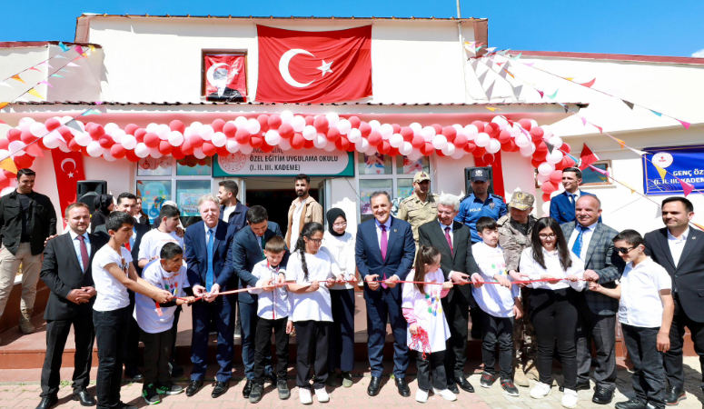 Genç’te Özel Eğitim Uygulama Okulu açıldı