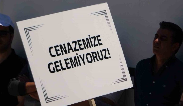 Yetersiz uçak seferlerini protesto ettiler: Cenazemize gidemiyoruz