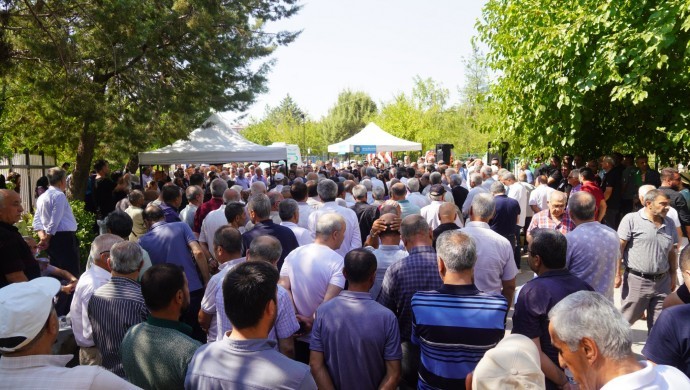 Tarık Ziya Ekinci Diyarbakır’da toprağa verildi