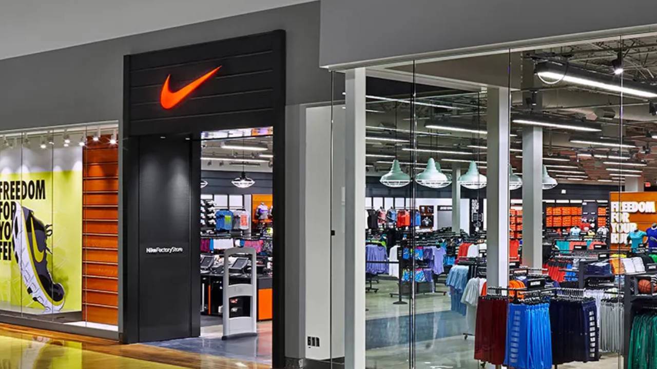 Nike, gümrük vergilerine getirilen zam dolayısıyla Türkiye’de online siparişleri durdurdu