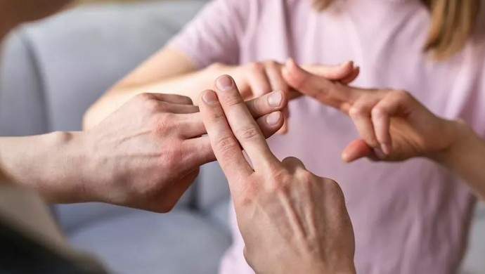 İşitme engellilerin sorunları için 17 maddelik çözüm önerisi