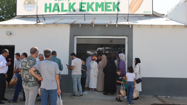 Genç’te halk ekmek fabrikası deneme ayında 87 bin ekmek çıkardı