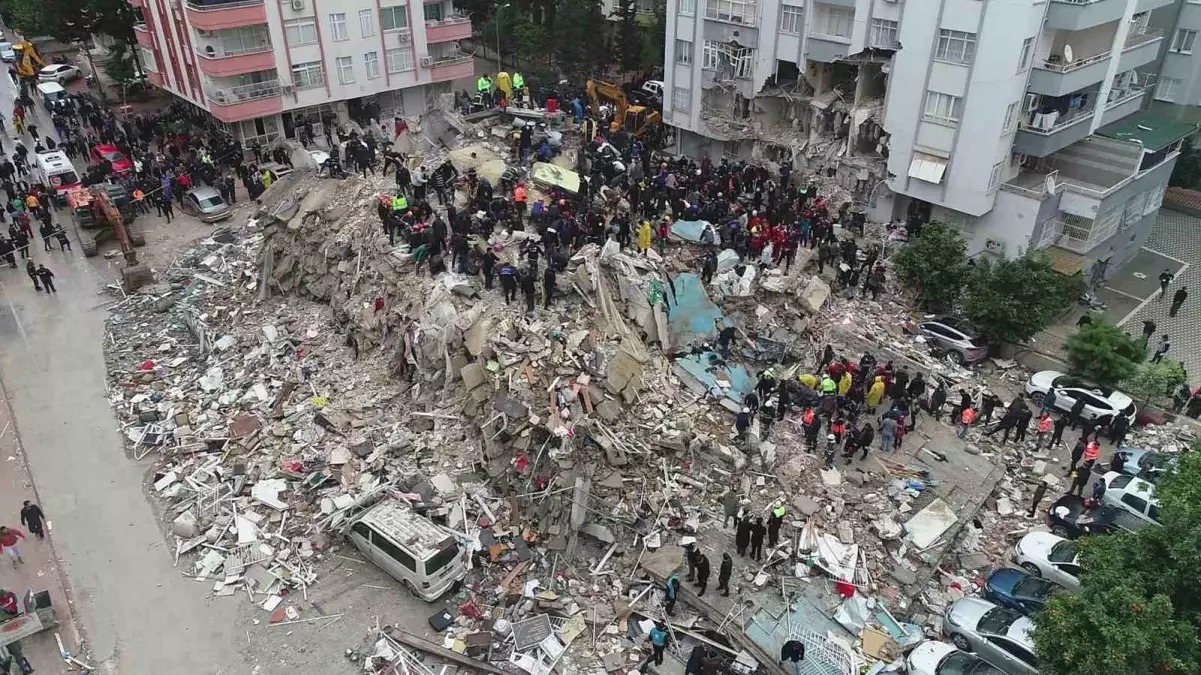 Depremde 96 kişi ölmüştü: Alpargün Apartmanı davasında sanığa ceza yağdı