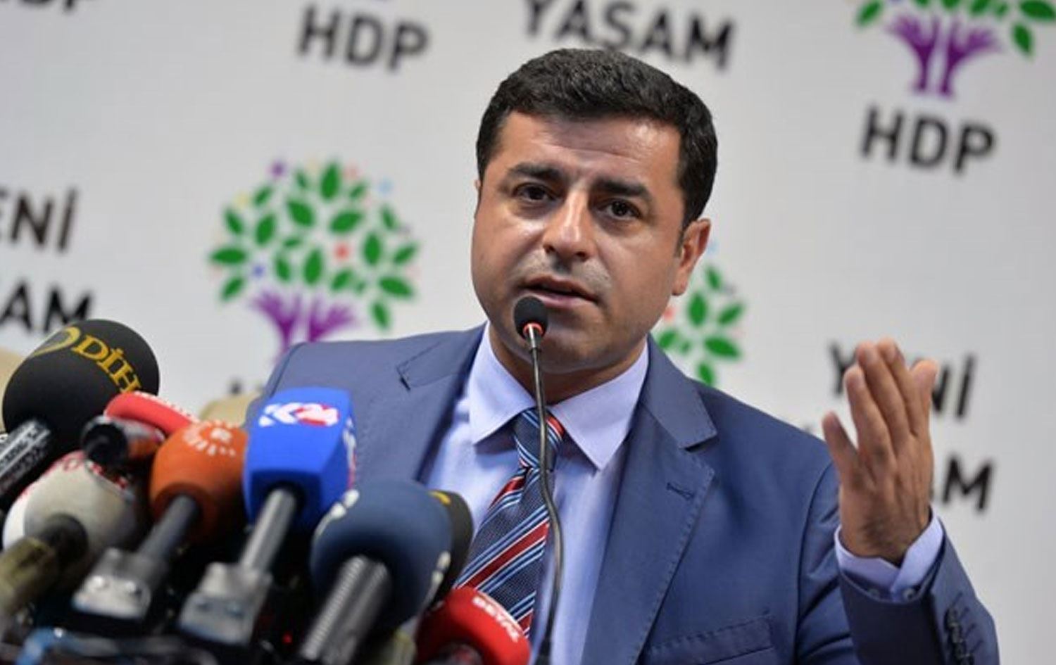 Selahattin Demirtaş’tan ‘Öcalan’ mesajı