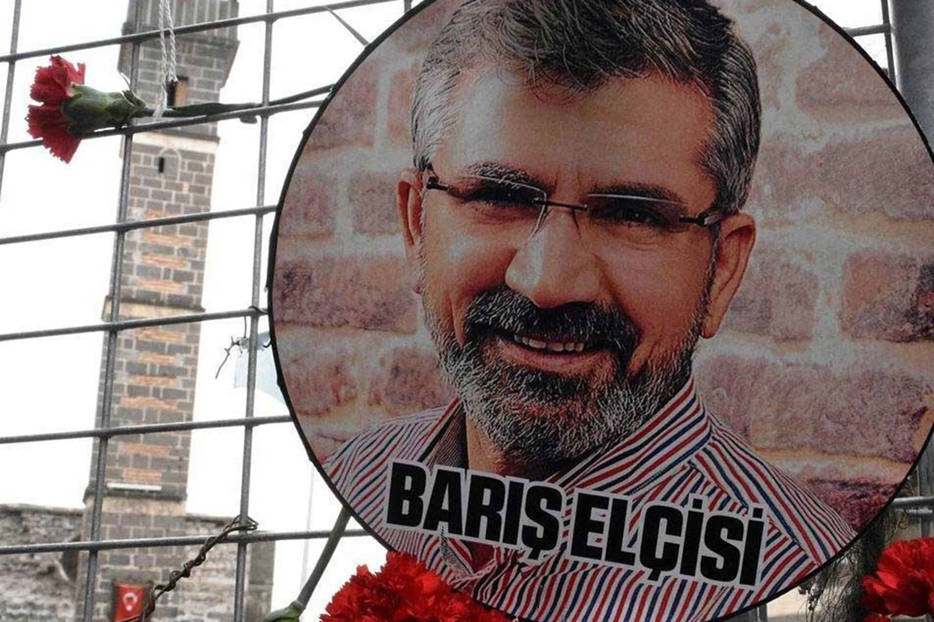 Diyarbakır Barosu’ndan Tahir Elçi paylaşımı: Hiçbirini unutmadık, unutturmayacağız..