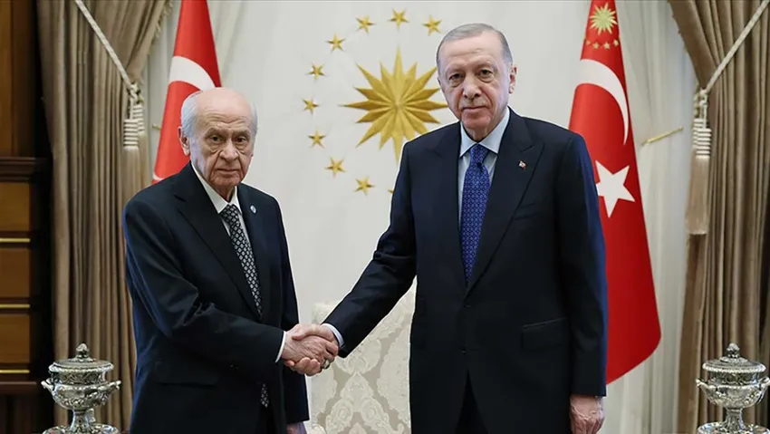 Erdoğan ile Bahçeli arasında sürpriz görüşme