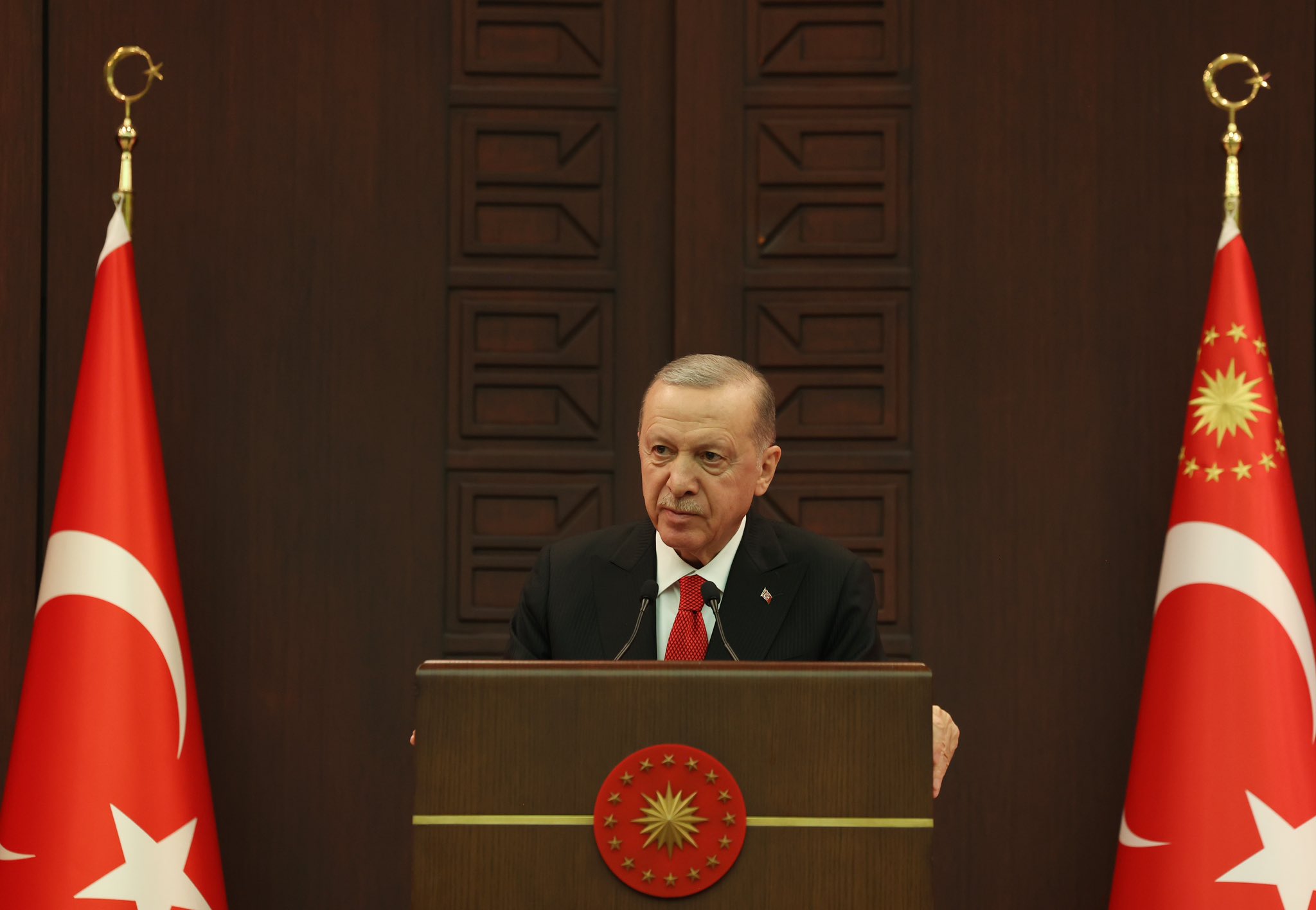 Erdoğan: Seçilmiş başkanlar değil, örgütün atadığı ne idüğü belirsiz tipler