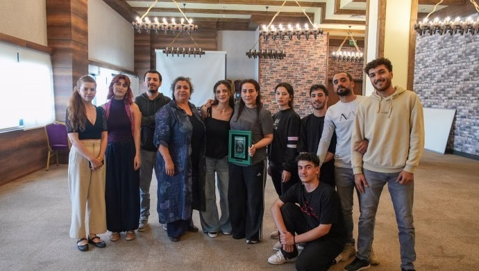 Amed Tiyatro Festivali’nde Mizgîn Bilmen’den Tiyatro Rejisörlüğü Atölyesi
