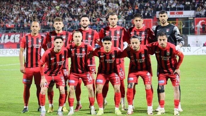 Elazığspor-Vanspor Maçı Tatil Edildi: Yardımcı Hakem Yaralandı, TFF Kararı Bekleniyor