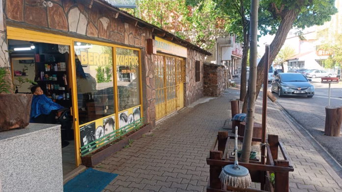 Bingöl Yenimahalle’de Berber Esnafında Dayanışma Çağrısı
