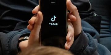 Bingöl'de TikTok Üzerinden Nazar Bozma Vaadiyle Dolandırıcılık: Şüpheli Adana'da Yakalandı