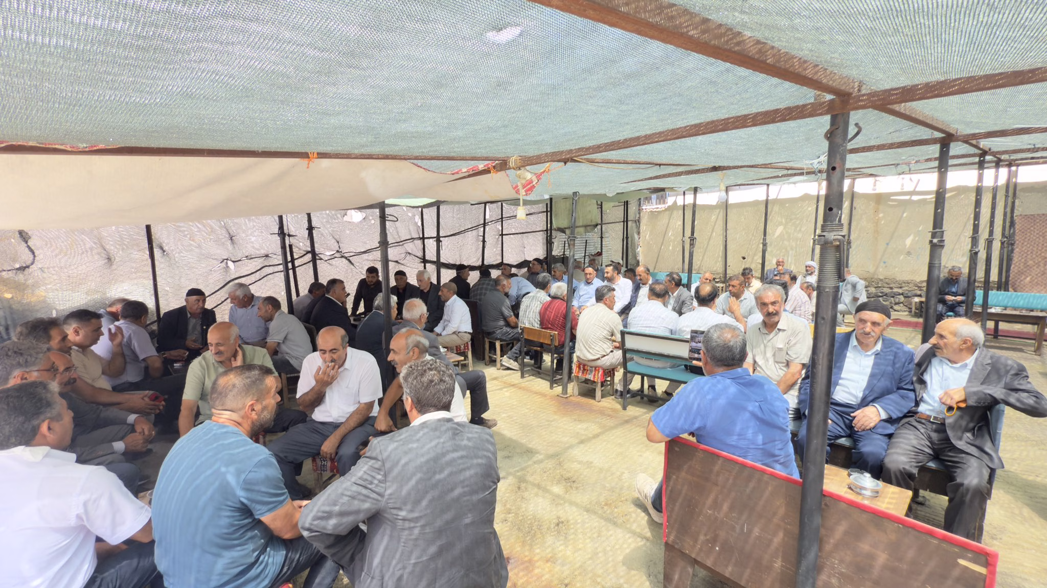 DEM Parti, Karlıova’da Baysal ile Bat Ailelerini Barıştırdı