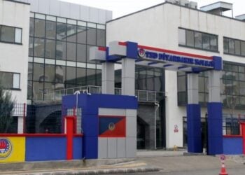 TED Diyarbakır Koleji'nde Çocuklara 'Tek Dil Türkçe' Fermanı Okutuldu
