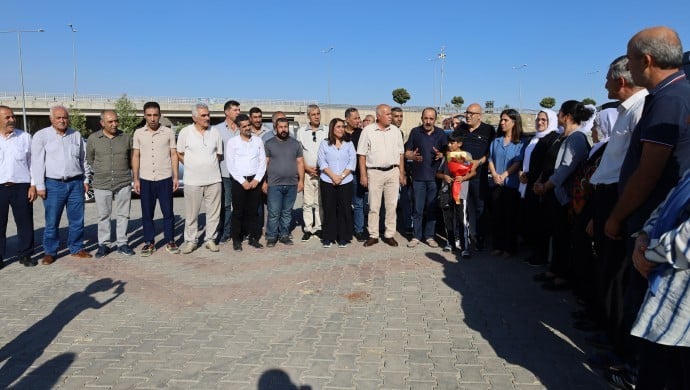 32 Yıl Sonra Tahliye Olan Abdullah Çelik Zılgıtlarla Karşılandı