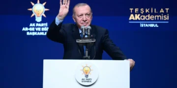 AKP'de Üç Günde Sekiz İl Başkanı İstifa Etti