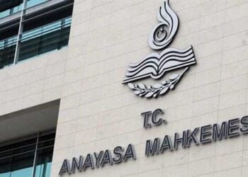 AYM, Kürtçe Şarkı Yazımına Verilen Disiplin Cezasını Hak İhlali Saydı