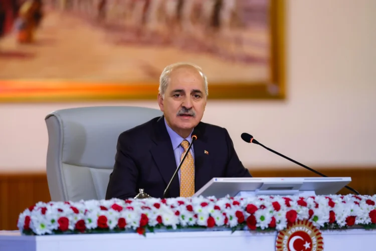 Kurtuşmuş, Bisiklet Metaforuna İşaret Etti, Topu PKK'ye Attı: Yasal Adımlar İçin 'Suriye'yi Şart Koştu