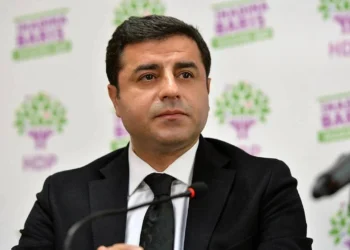 Selahattin Demirtaş Konuşma Davası Ertelendi: 5 Suçlama, 19 Ocak 2026'ya Kaldı