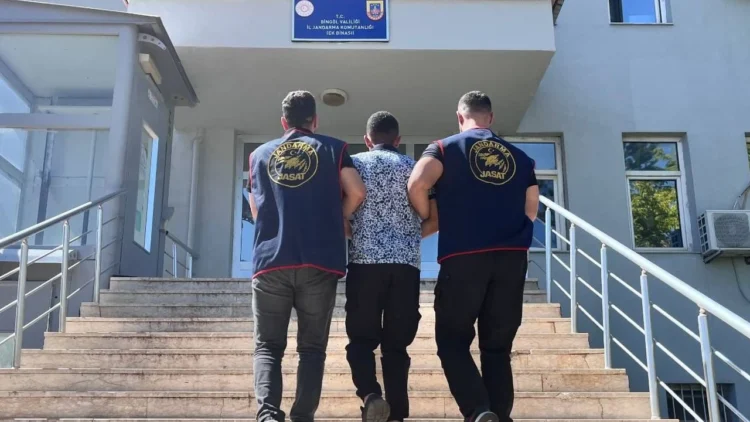 Bingöl'de Dolandırıcılık Suçundan Kesinleşmiş Cezası Bulunan Hükümlü Yakalandı
