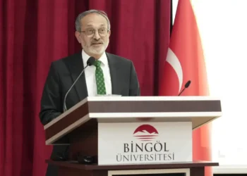 Bingöl Üniversitesi Program Yaptı, Öğrencilerin Katılımını Zorunlu Tuttu