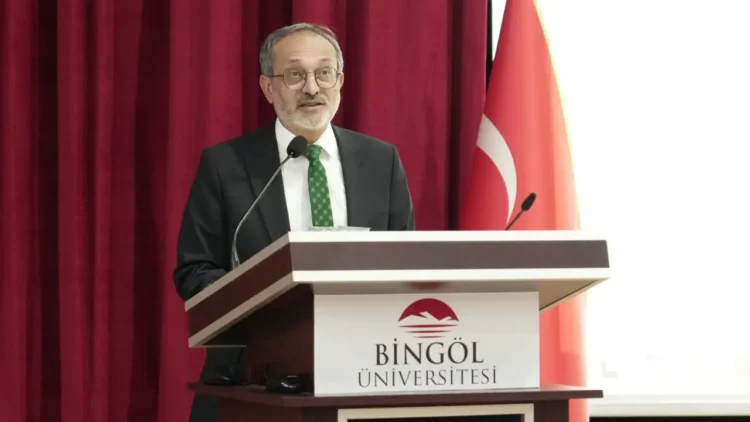 Bingöl Üniversitesi Program Yaptı, Öğrencilerin Katılımını Zorunlu Tuttu