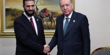 Erdoğan Katar'da Ahmed Şara ile Zirve Görüşmesi: Suriye İlişkilerinde Yeni Dönem Başlıyor!