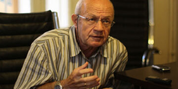 Direnen Bir Ömrün Portresi: İsmail Beşikçi