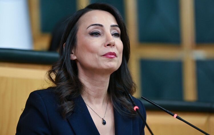 7 Ekim 2025 DEM Parti Grup Toplantısı: Tülay Hatimoğulları Hangi Konuları Gündeme Getirdi?