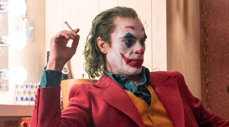 Joker Filmi Analizi: Arthur Fleck'in Karanlık Dönüşümü ve Toplumun Aynası