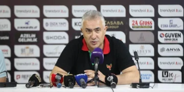 Amedspor, Teknik Direktör Mehmet Altıparmak ile Yollarını Ayırdı