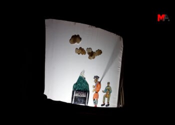 Tiyatro Oyuncusu Alişan Önlü, Zazakîye Gölge Oyunuyla Hayat Veriyor