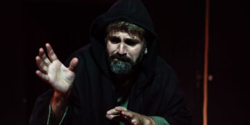 Ağrı'da Valilik 'Notre Dame'ın Kamburu' Oyununu Yasakladı