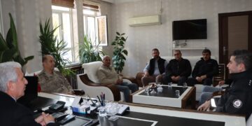 Bingöl'ün Genç İlçesinde Taksiciler Kontak Kapattı: Başkan Tartar Devreye Girdi, Çözüm Toplantısı Yapıldı