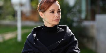 Kıskanmak dizisinin Seniha’sı Özgü Namal, Çocuklarıyla Trafik Kazası Geçirdi