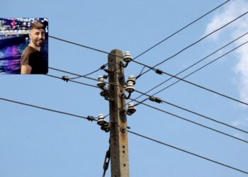 Bingöl'de İş Kazası: Elektrik Teknikeri Yüksek Gerilim Hattına Kapıldı