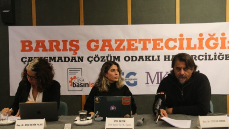 Barış Gazeteciliği Paneli: "Gazetecilerin Dili ve Söylemleri Barış Dili Olmalı"