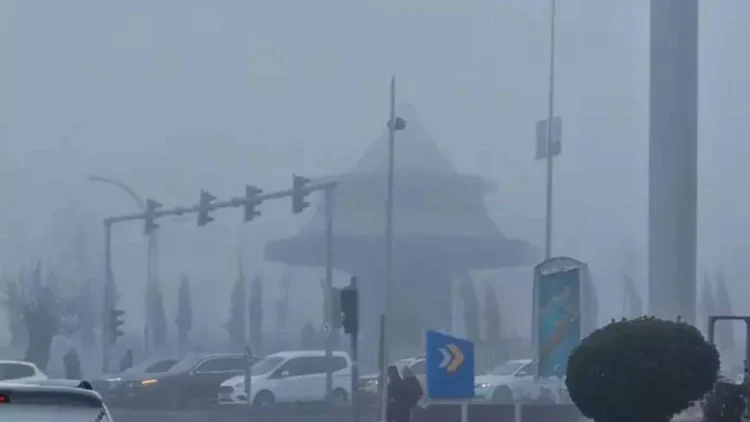 Diyarbakır'da Sis Nedeniyle Uçak Seferleri Aksadı