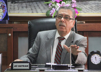 Ali Bayram'dan 'Dik Durun' Mesajı: "Yiyici Tayfaya Boyun Eğerseniz..."