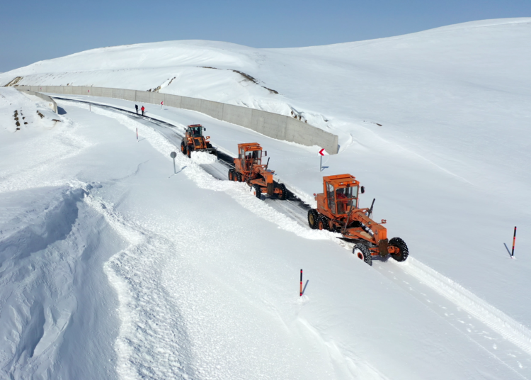 4 kentte 630 yerleşim yerine ulaşım sağlanamıyor