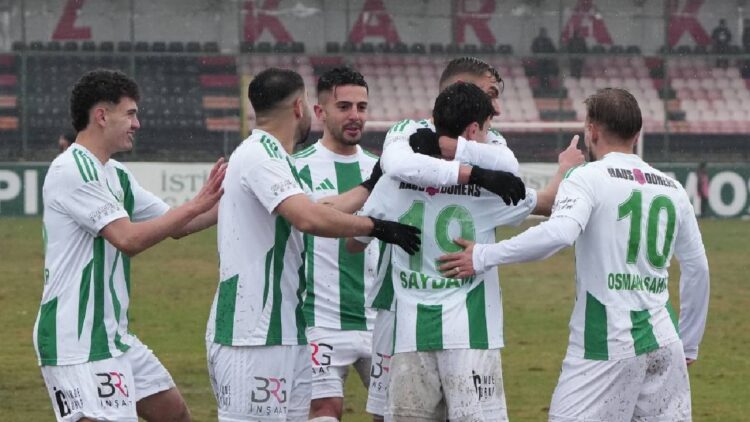 12 Bingölspor Şampiyonluk Yolunda Engel Tanımıyor: Karaköprü Deplasmanında Gol Yağmuru!