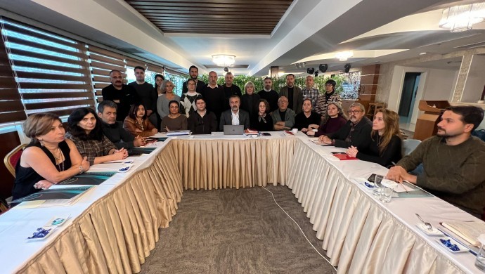 İHD'den Halep Uyarısı: "Yeni Bir Şengal veya Halepçe Riski Kapıda"