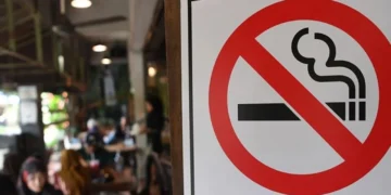 Sigara yasakları genişliyor mu? Sağlık Bakanlığı'ndan 'tente ve açık alan' hamlesi