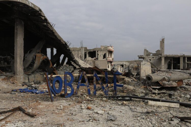 Kobanê’de 'boğucu' kuşatma: Ateşkese rağmen insani kriz derinleşiyor