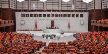 En düşük emekli aylığı 20 bin liraya mı çıkıyor? Meclis'te bütçe mesaisi başladı