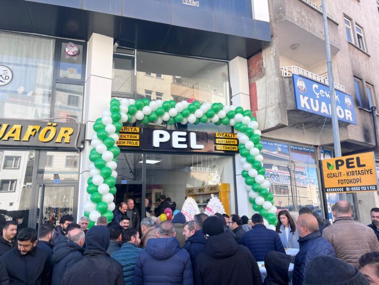Bingöl'de mühendis vizyonuyla yeni soluk: Pel Kırtasiye & Ozalit hizmete açıldı