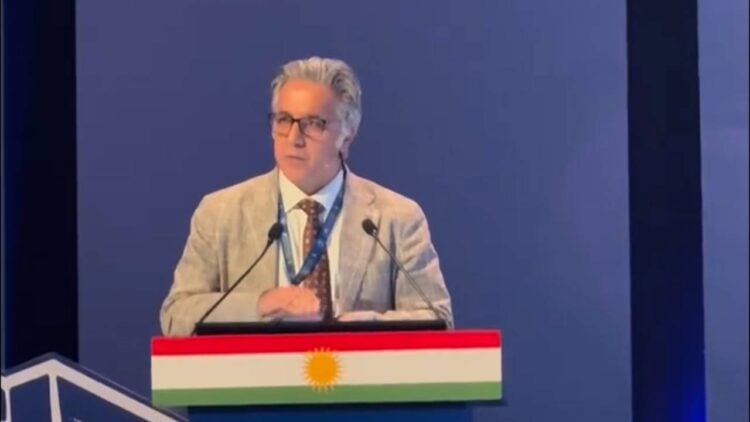 Dr. Bahri Çakabay 11. Mezopotamya Tıp Kongresi’nde Sunumunu Zazaki ile Yaptı